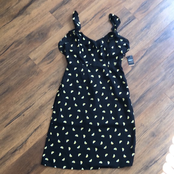 Forever 21 Dresses & Skirts - NWT Forever 21 Contemporary black lemon🍋 print dress size M